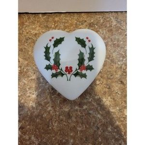 Vintage Holly Porcelain Keepsake Box JC Penny White With Holly Accent Christmas